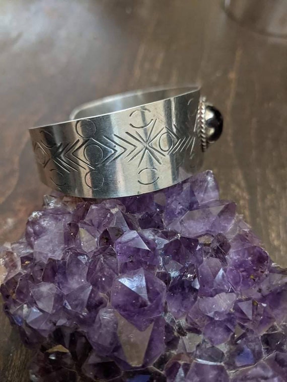 Mexican Silver Cuff Bracelet with Amethyst - image 2