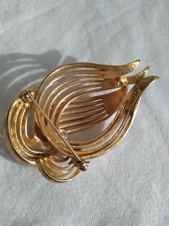 Vintage Monet brooch - image 2