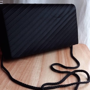 La Regale Vintage bolso de noche de seda negra embrague