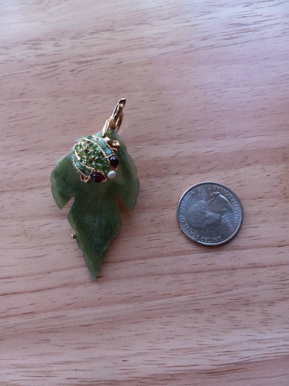 Genuine Jade Leaf with Jeweled Frog Pendant Pin B… - image 4