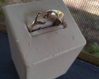 Solid silver dolphin ring size 8