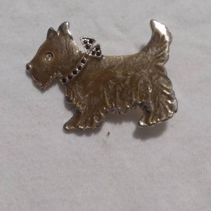 Vintage brown enamel scotty dog pin brooch