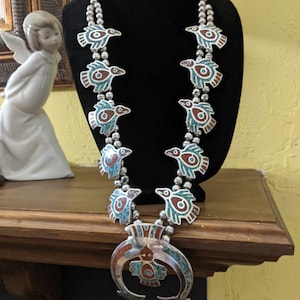 Collana Navajo con corallo rosso e turchese Squash Blossom