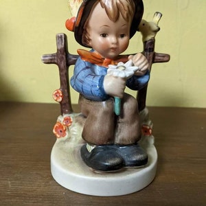 Hummel Goebel Vintage 1955 She Loves Me, She Loves Me Not