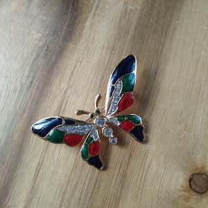 Beautiful Butterfly Brooch Enamel On Gold Tone