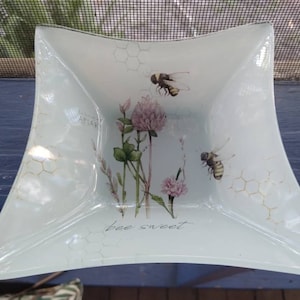 Flowers and bees Madison studio NY NY jewelry dish