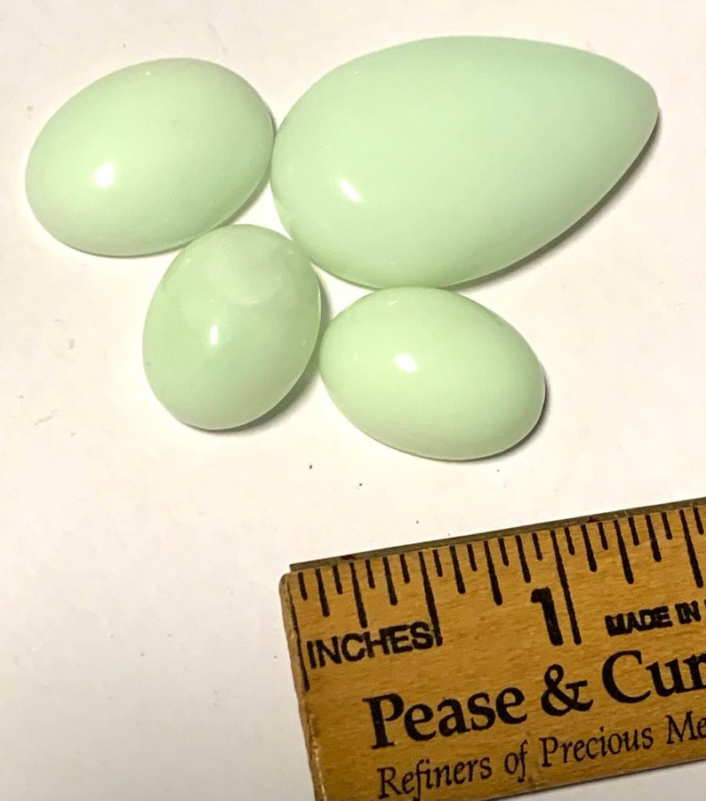 Natural untreated Green Opal Gemstone Large size cabochon 24,6 grams or 123 carats