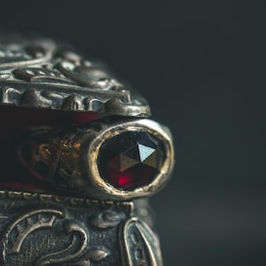 Oculus Garnet Ring: Your Personal Scrying Stone