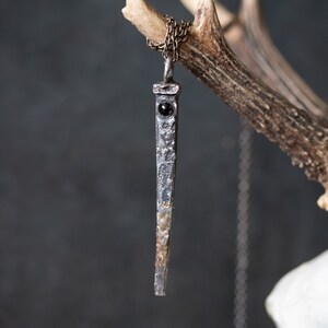 COFFIN NAIL with Black spinel