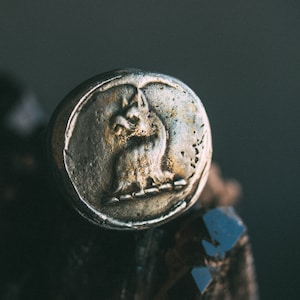 Griffin Signet Ring: Emblem of Strength and Leadership