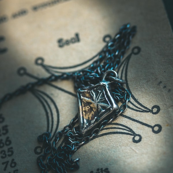 Das leuchtende Sternritter-Amulett: Ein Licht in der Dunkelheit