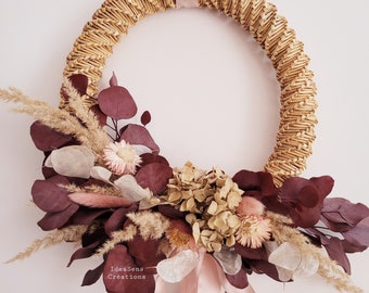 Decorative wreath made of preserved dried flowers, hydrangea, eucalyptus, Pope's money, Mother's Day gift, gift for mom