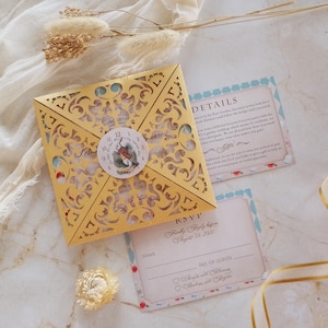 Quinceanera Alice in Wonderland Invitation. Fifteen Invitation. Quinceanera invitation. Disney Invitation. Laser cut invitation.
