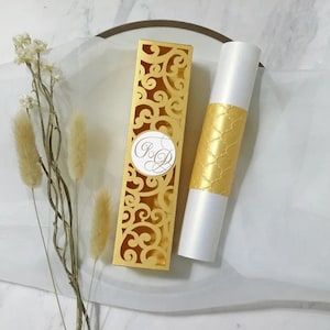 DIY Blätterrolle Einladung. Quinceanera Einladung. Luxus Hochzeitseinladung. Laser Cut Bezug. Filigrane Spitze. Hochzeitseinladungs-Materialien