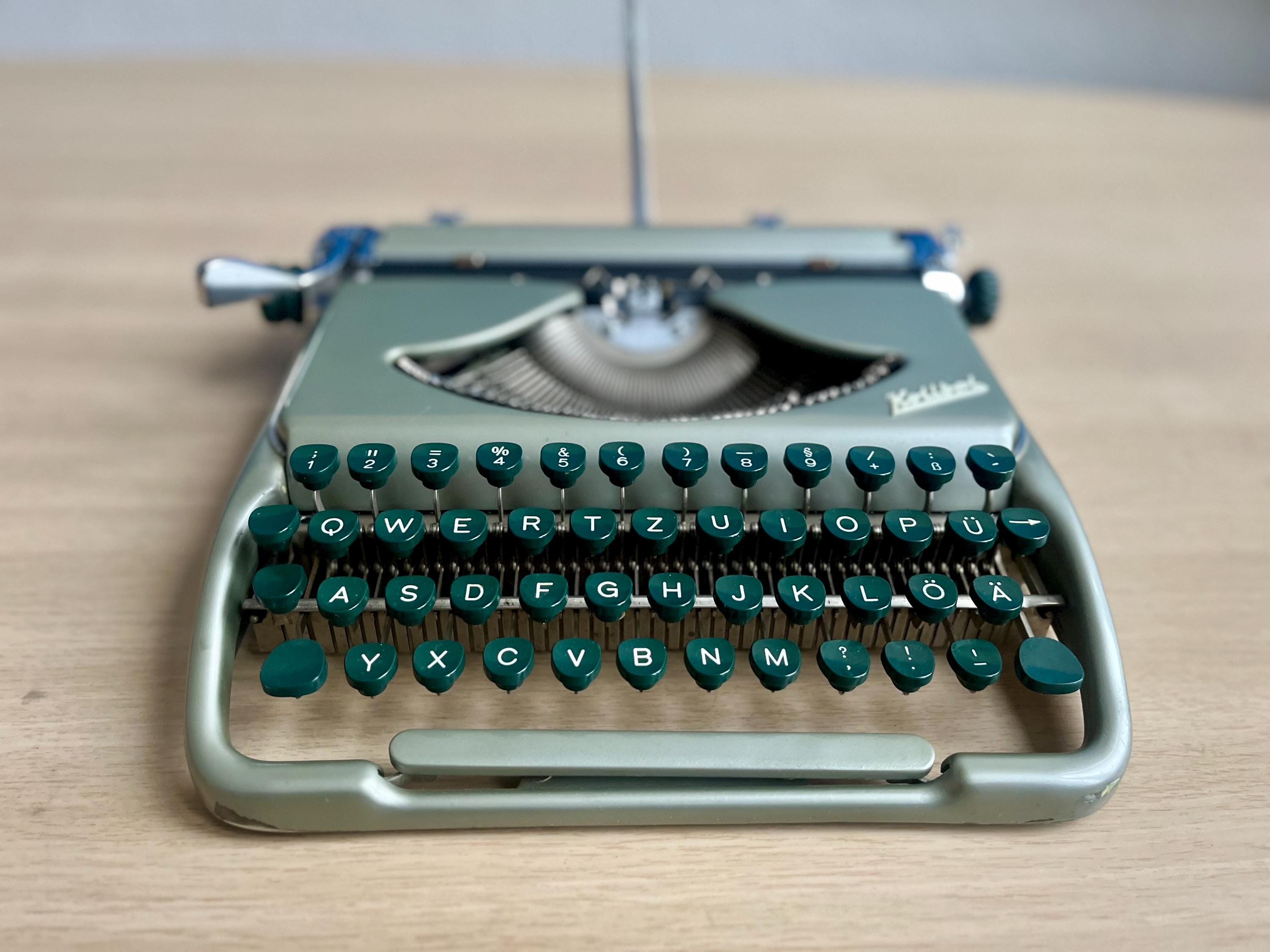 Vintage Groma Kolibri Typewriter Mid Century Space Age