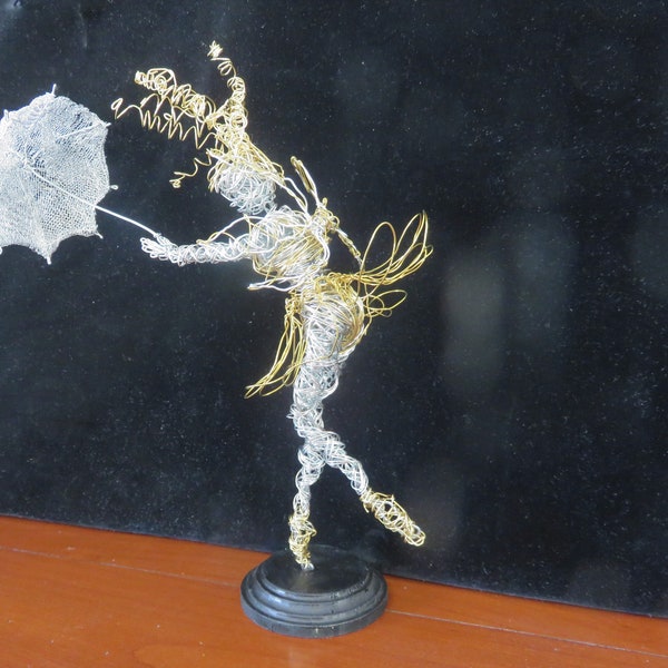 Sculpture fée métal, Joy dans le vent