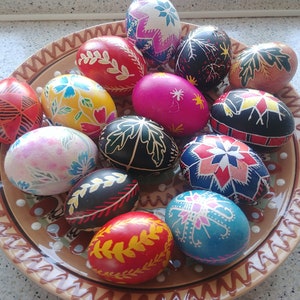 Tutorial Easter Eggs Learn how to make ukrainian pysanky PDF File Pysanky egg pattern