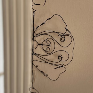 Peek-a-boo Golden Wire Art | Wire Golden Door Topper | Golden Lovers Gift | Golden Retriever Wall Decor