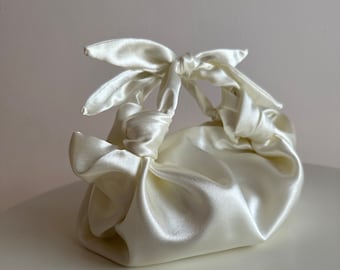 Small satin bag with knots | Ivory Satin Bridal Purse: Elegant Wedding Clutch Bag | +33 colors