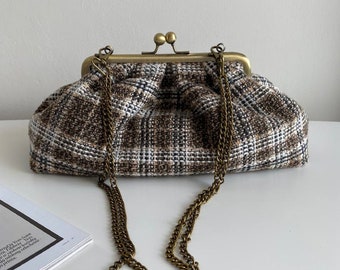 Kiss clasp handmade bag | Retro Look Purse | Tweed vintage woman handbag