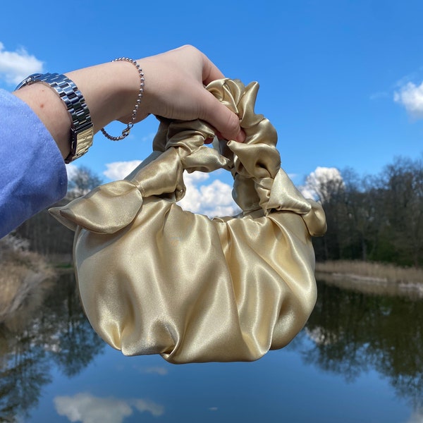 Petit sac de soirée en satin champagne | sac pour toute occasion| sac à main de mariage | mini sac de fête | cadeau fait main pour elle| petit sac de créateur| sac à nœud