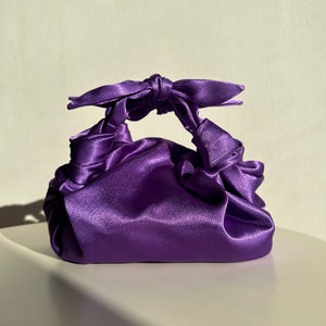 Kleine Satintasche mit Knoten | Stilvolle Satin-Handtasche | Furoshiki-Knotentasche | Cocktailbeutel | +35 Farben | Hochzeitstasche | violette Abendhandtasche