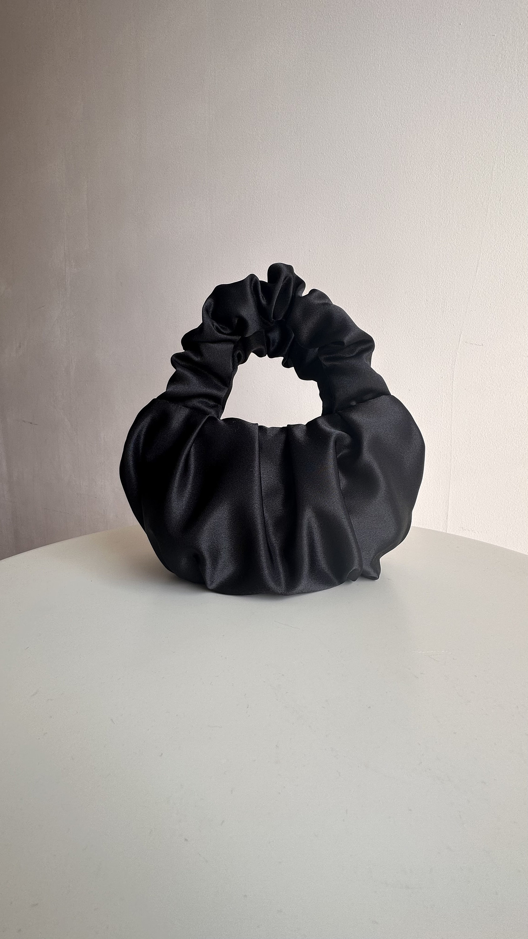【 SATUR 】Scrunchie Small Hand Bag MUSINSA | SATUR Scrunchie Mini Tote and Crossbody Bag Black