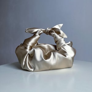Sac en satin champagne avec nœuds | Sac à nœuds Furoshiki | sac avec nœuds | +35 couleurs | Sac à main de mariage | sac à main femme champagne froid
