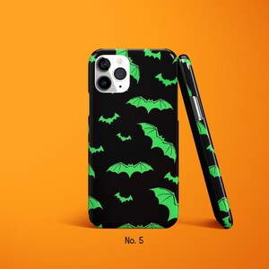 Custodia per telefono a forma di pipistrello, custodia per telefono a tema Halloween, custodia per iPhone 17, 16, 15, 14 Pro con tema natura selvaggia, custodia spettrale per Samsung Galaxy S25 Ultra, custodia per Google Pixel 9 immagine 6