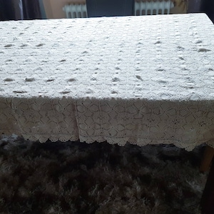 Crocheted tablecloth, lace, beige, vintage, Dantel