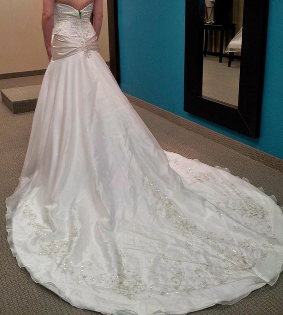 Allure Bridals -Wedding Dress style #8552 - Size 8
