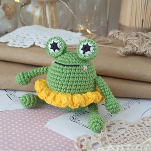 Crochet frog pattern, amigurumi frog toy, mini crochet animals, cute crochet frog, green frog crochet pattern image 6