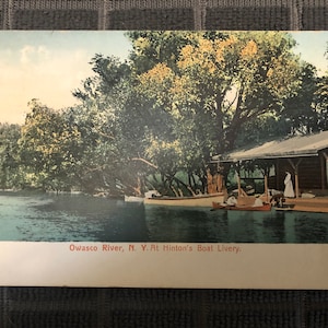 Owasco River, NY à Hinton’s Boat Livery Postcard 1912 utilisé