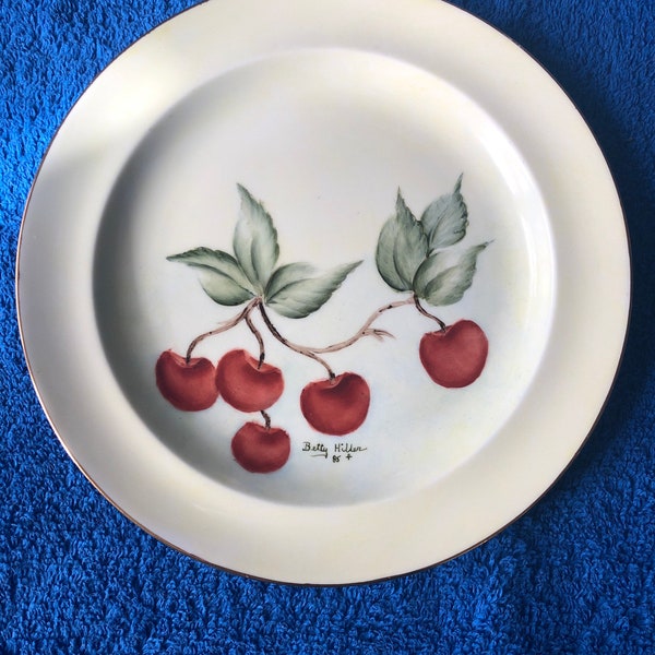 Primitives by Kathy Decorative Plate, Betty Hiller 1985 cherry pattern
