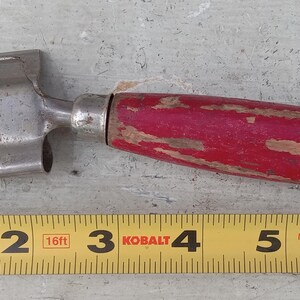 Vintage red handle knife sharpener/ Vintage utensil image 3