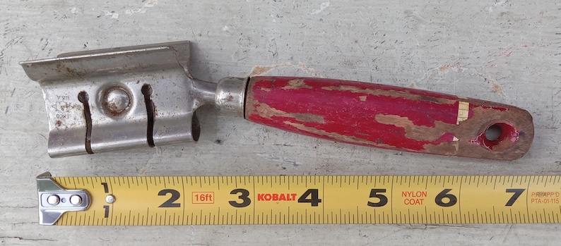 Vintage red handle knife sharpener/ Vintage utensil image 3