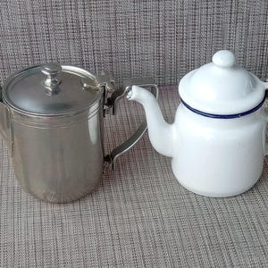 Vintage creamers/ stainless creamer/Enemalware creamer/ Antique creamers/creamers/creamer with lid