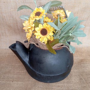 Cast iron kettle/ kettle/ vintage black kettle/ kettle with sunflowers/ kettles/ Antique kettle/ black kettle with swivel. lid.