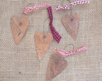Rusty Metal Heart Ornaments: Primitive Rustic Decor