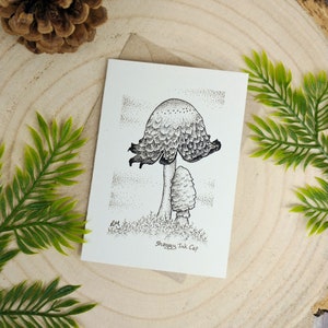 Carte de voeux champignon Shaggy Inkcap, mini carte pour notes Toadstool, carte d'art champignon cottagecore, carte de voeux A7 recyclée unique