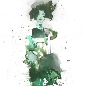 Könnte beinhalten: Eine Aquarell-Illustration einer Frau mit dunklen Haaren und einem grün-blauen Kleid. Der Hintergrund ist weiß mit grün-blauen Aquarellspritzer.