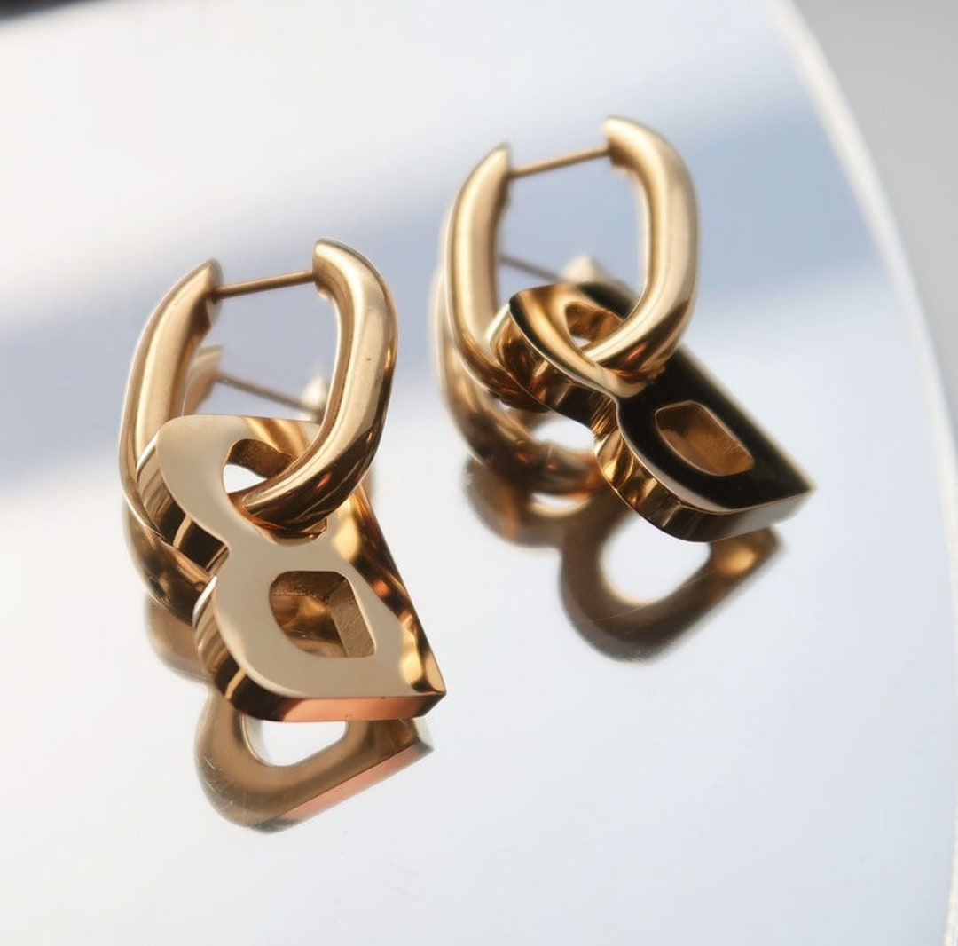 Louis Vuitton Fall in Love LV Drop Earrings - Brass Drop, Earrings