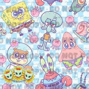 Może przedstawiać: Powtarzający się wzór z postaciami z kreskówek SpongeBob Kanciastoporty, Skalmar, Patryk Rozgwiazda, Sandy Cheeks, Pan Krab i meduzy na jasnoniebieskim, kratowanym tle. Obraz zawiera również trzy wzory słoneczników z twarzami kosmicznych kotów i tekstem "TINYSPACECRAFTSHOP".