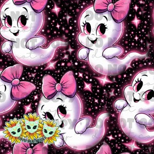 Puede incluir: Un patrón repetido de fantasmas de dibujos animados con lazos rosas y mejillas rosadas sobre un fondo negro lleno de estrellas blancas y rosas. Los fantasmas tienen caras sonrientes y están delineados en rosa. La imagen incluye el texto "TINYSPACEART SHOP".