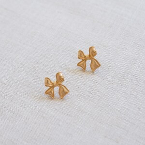 Golden bow earrings, girl&#39;s earrings, cute earrings