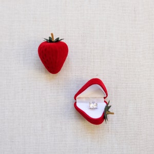 strawberry ring box, cute ring box, gift for her, engagement ring box, fruit ring box
