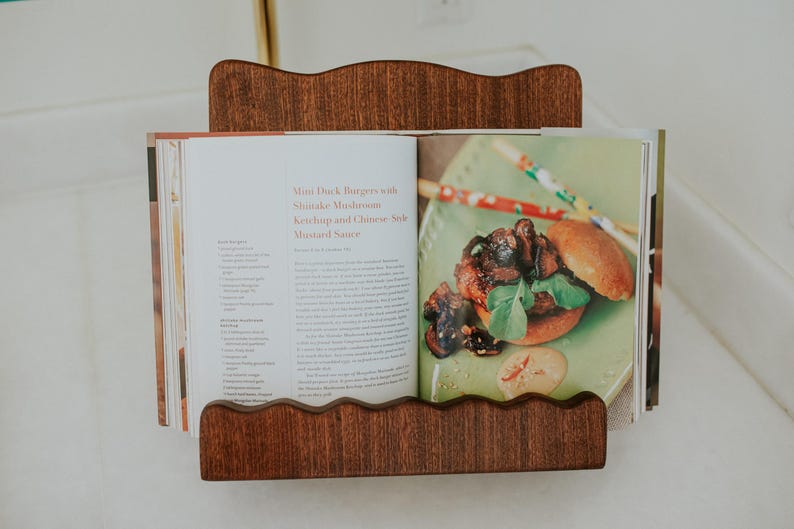 Scalloped Wood Cookbook Stand