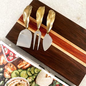 Classic Walnut| Maple| Cherry Wood Cutting Board, Bar Cart, Wood Cheese Board, Wood Serving Board, Wood Serving Tray, Organic Finish
