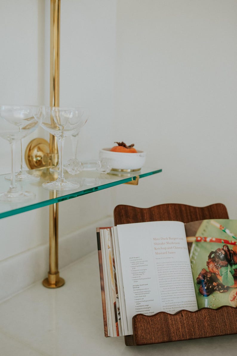 Scalloped Wood Cookbook Stand - Thumbnail 2