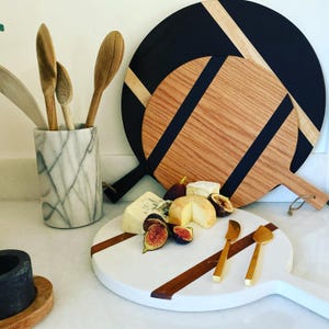Round Modern Charcuterie Board | Handmade Wood Round Charcuterie and Cheese Board | Wood Inlay Round Serving Tray, Bar Cart, Organic Finish
